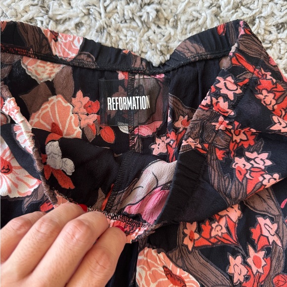 Reformation shorts - Picture 2 of 2